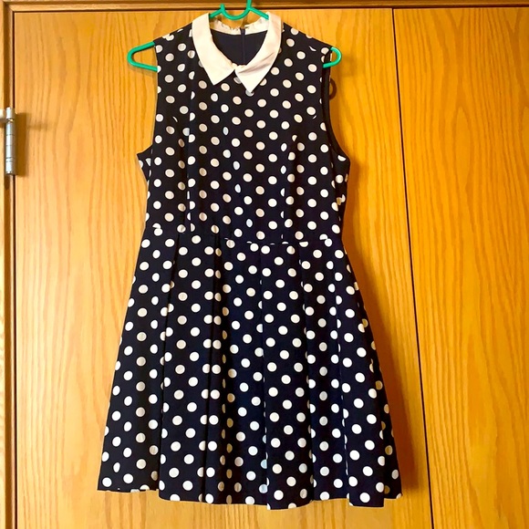 Dress - Picture 1 of 3